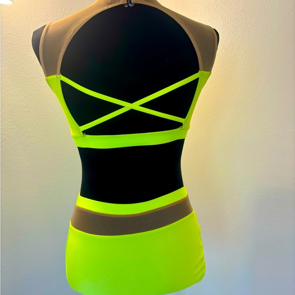 Brand new Patrick J Atomic base Neon Yellow. Never worn. Size Adult small.